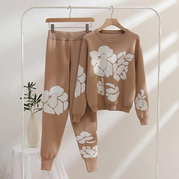 White Rose Printed Style 2-Pcs Winter Tracksuit For Her
